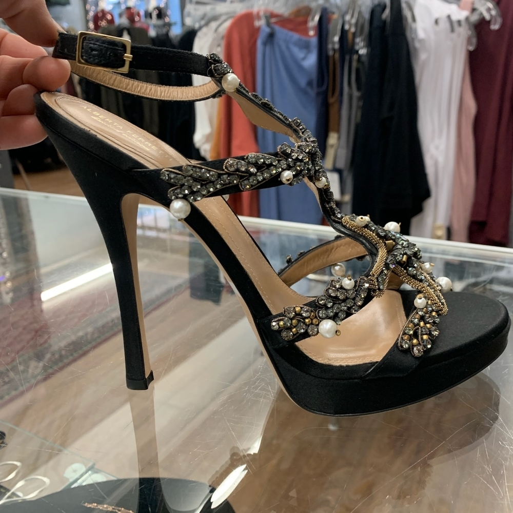 Alberta Feretti heels